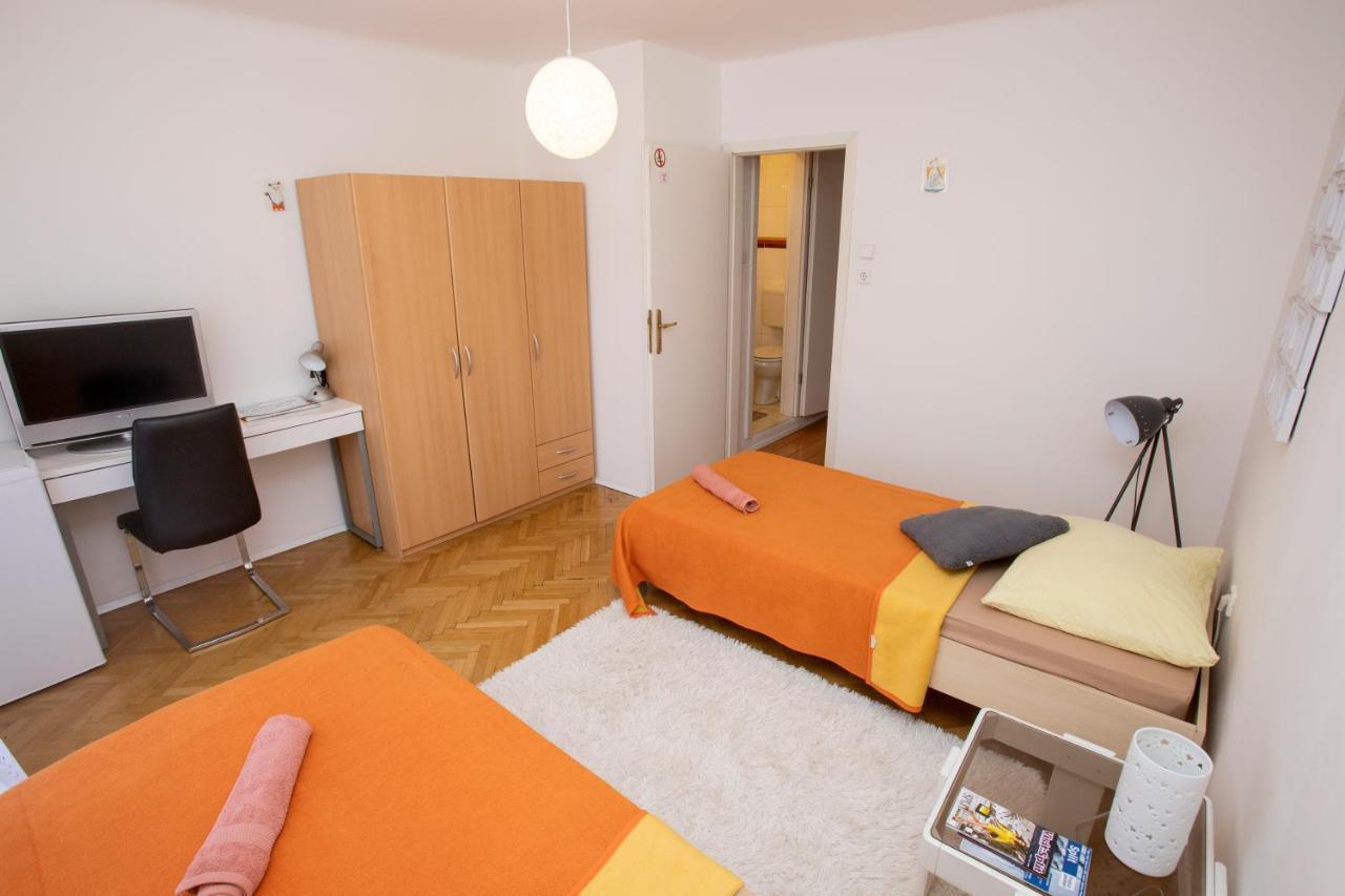 Cozy Room With Own Bathroom In The Old Town Split Exterior photo