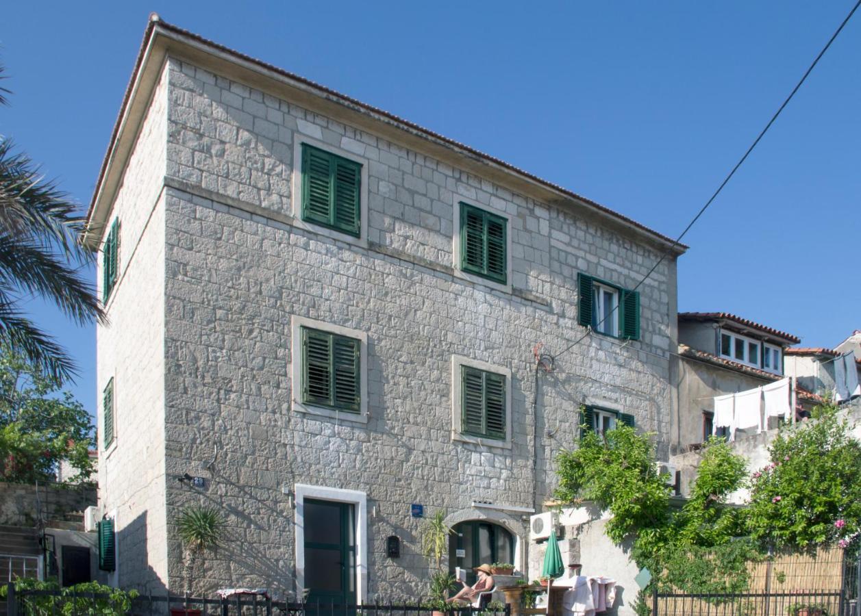 Cozy Room With Own Bathroom In The Old Town Split Exterior photo